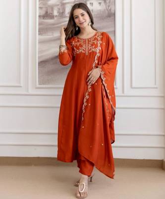 Orange silk blend embroidered kurta set 2