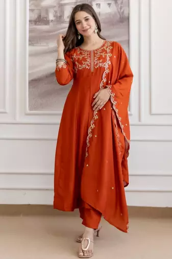 Orange silk blend embroidered kurta set