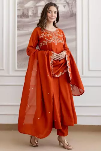 Orange silk blend embroidered kurta set