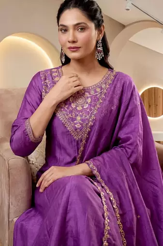 Women Ethnic Motifs Embroidered Regular Thread Work Kurta with Trousers & With Dupatta