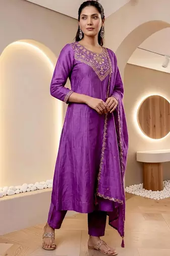 Women Ethnic Motifs Embroidered Regular Thread Work Kurta with Trousers & With Dupatta