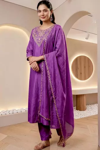 Women Ethnic Motifs Embroidered Regular Thread Work Kurta with Trousers & With Dupatta