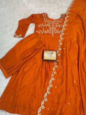 Orange silk blend embroidered kurta set 4