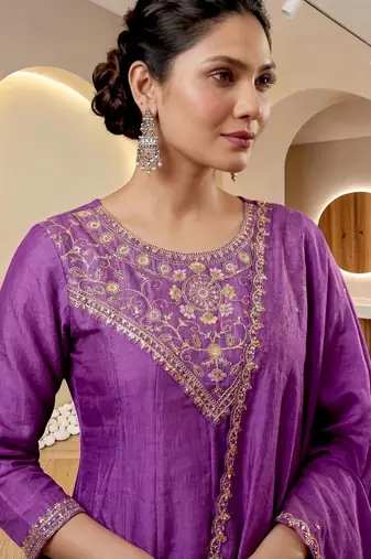Women Ethnic Motifs Embroidered Regular Thread Work Kurta with Trousers & With Dupatta