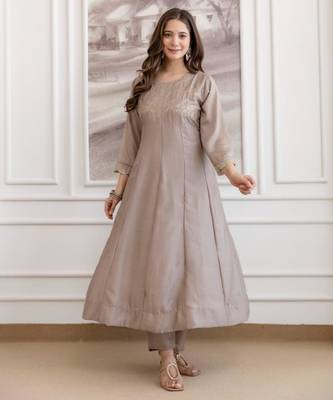 Grey silk blend embroidered kurta set 2