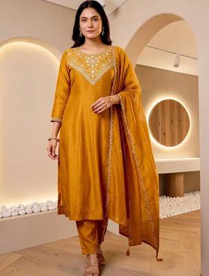 Women Ethnic Motifs Embroidered Regular Thread Work Kurta with Trousers & With Dupatta 2