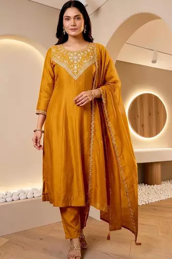 Women Ethnic Motifs Embroidered Regular Thread Work Kurta with Trousers & With Dupatta