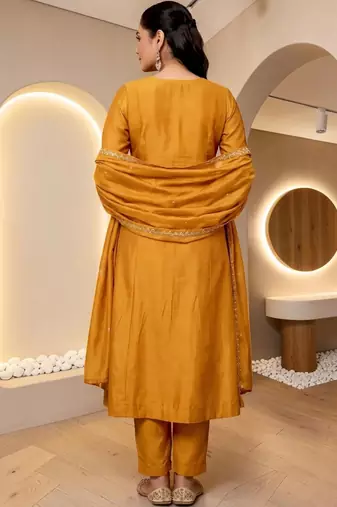 Women Ethnic Motifs Embroidered Regular Thread Work Kurta with Trousers & With Dupatta