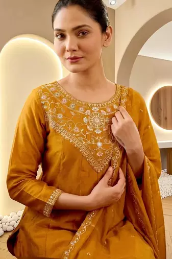 Women Ethnic Motifs Embroidered Regular Thread Work Kurta with Trousers & With Dupatta