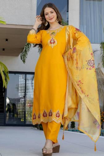Yellow chanderi embroidered kurta set