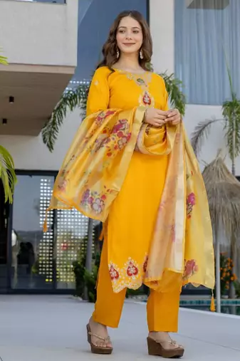 Yellow chanderi embroidered kurta set