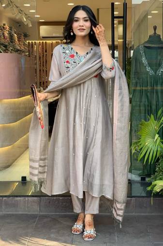 Grey viscose embroidered kurta set