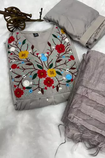 Grey viscose embroidered kurta set