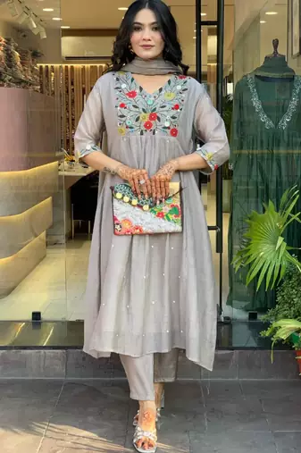 Grey viscose embroidered kurta set