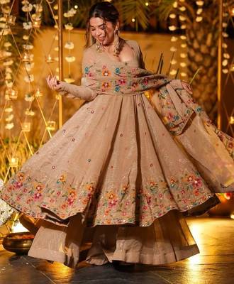 Women Floral Embroidered Empire Thread Work Kurta with Palazzos & With Dupatta 6