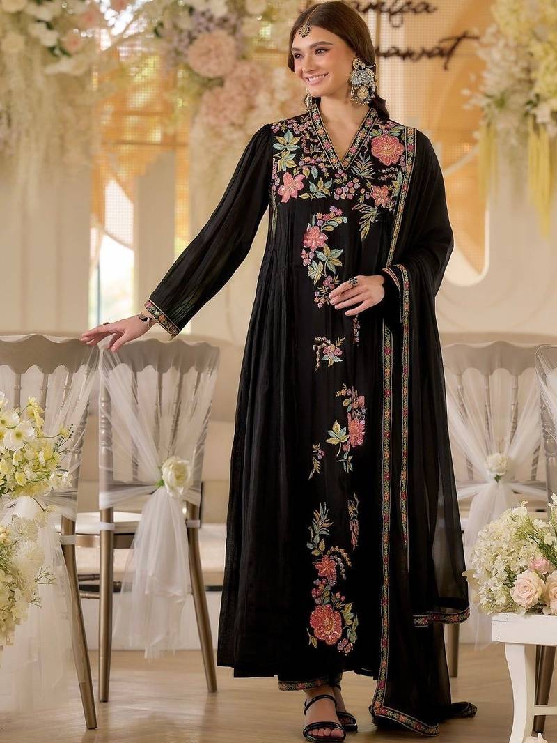 Women Floral Embroidered Regular Thread Work Kurta with Trousers & With Dupatta
