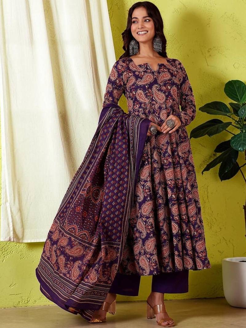 Women Paisley Printed Empire Kurta with Trousers & With Dupatta
