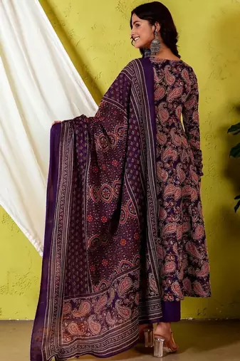 Women Paisley Printed Empire Kurta with Trousers & With Dupatta