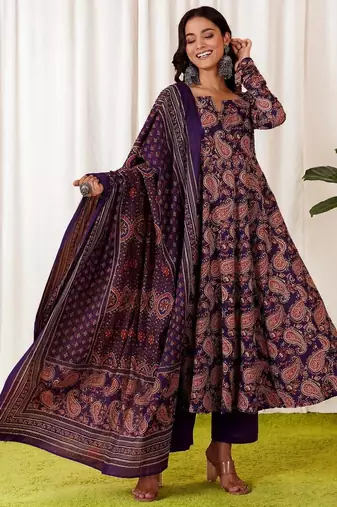 Women Paisley Printed Empire Kurta with Trousers & With Dupatta