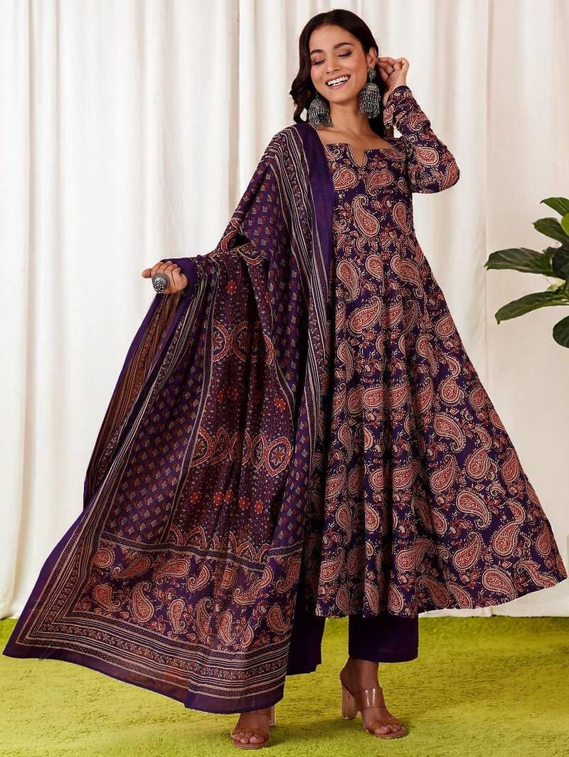 Women Paisley Printed Empire Kurta with Trousers & With Dupatta