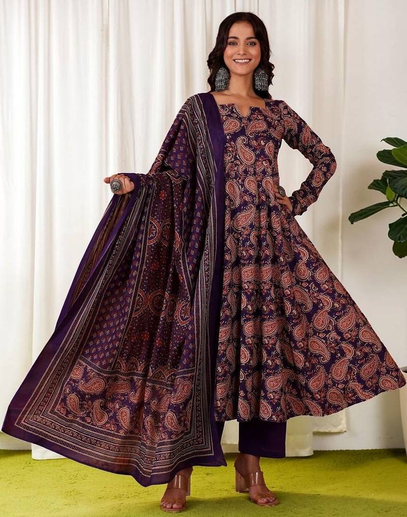 Women Paisley Printed Empire Kurta with Trousers & With Dupatta