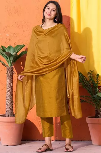 Women Ethnic Motifs Regular Kurta with Trousers & With Dupatta