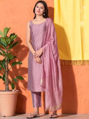 Women Regular Kurta with Trousers & With Dupatta 6