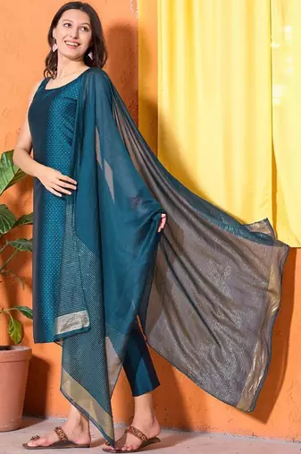 Women Ethnic Motifs Printed Regular Kurta with Trousers & With Dupatta