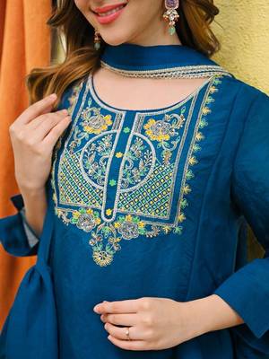Women Ethnic Motifs Embroidered Angrakha Thread Work Chanderi Silk Kurta with Trousers & With Dupatta 5
