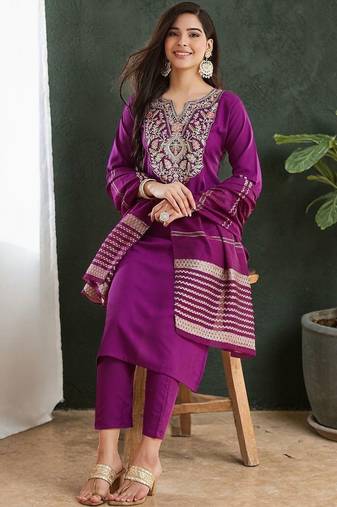 Women Ethnic Motifs Embroidered Regular Thread Work Kurta with Trousers & With Dupatta
