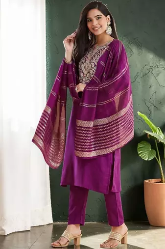 Women Ethnic Motifs Embroidered Regular Thread Work Kurta with Trousers & With Dupatta