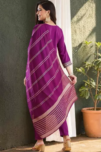Women Ethnic Motifs Embroidered Regular Thread Work Kurta with Trousers & With Dupatta