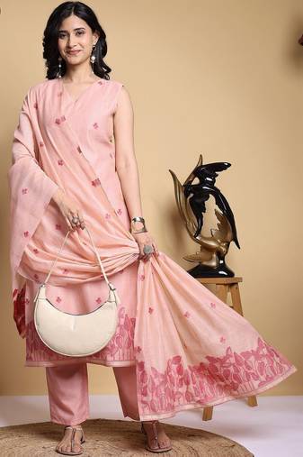 Women Ethnic Motifs Printed Regular Kurta with Trousers & With Dupatta