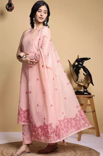 Women Ethnic Motifs Printed Regular Kurta with Trousers & With Dupatta