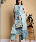 Women Floral Printed Regular Kurta with Trousers & With Dupatta