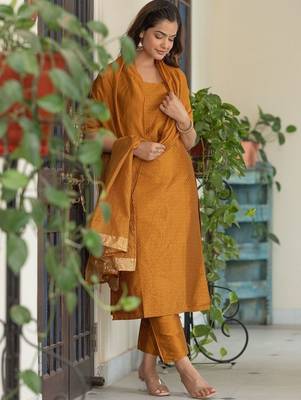 Women Ethnic Motifs Printed Regular Kurta with Trousers & With Dupatta 3