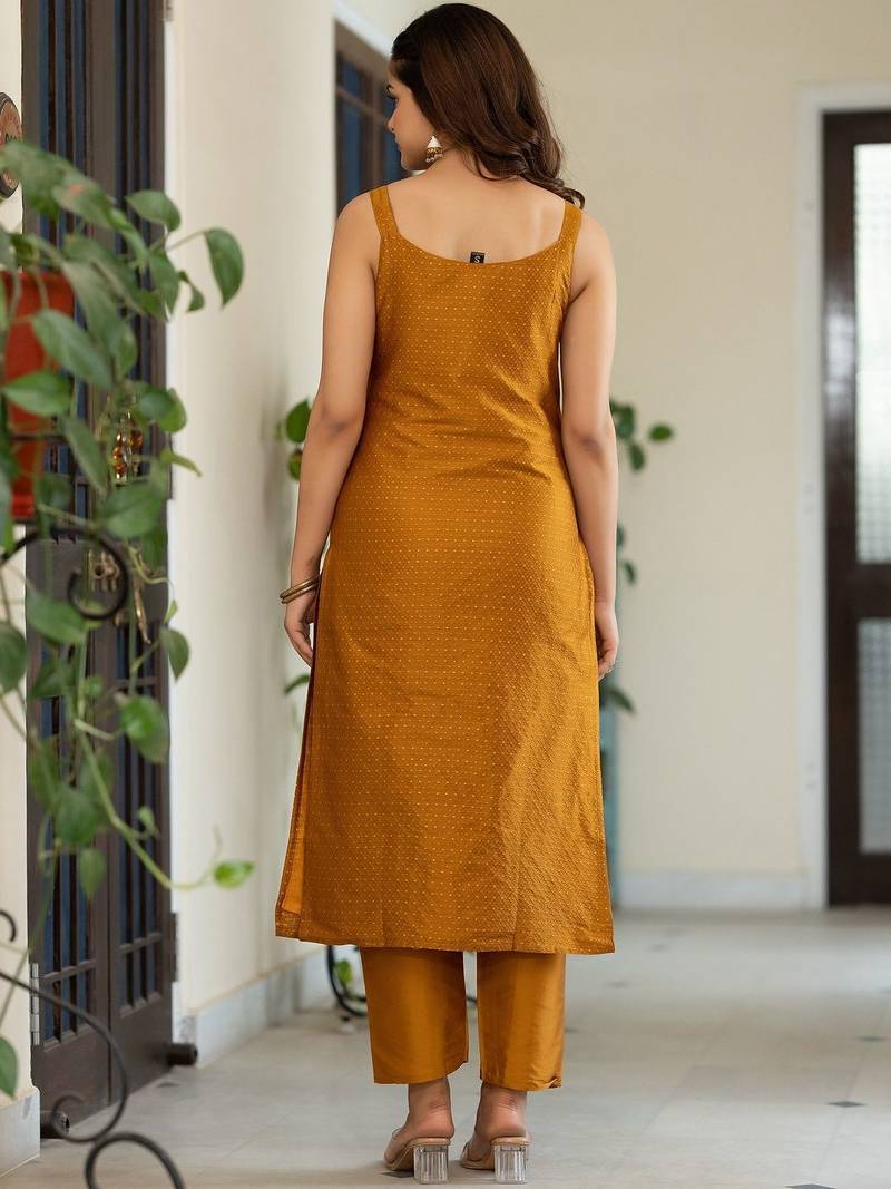 Women Ethnic Motifs Printed Regular Kurta with Trousers & With Dupatta