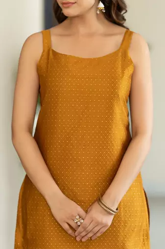 Women Ethnic Motifs Printed Regular Kurta with Trousers & With Dupatta