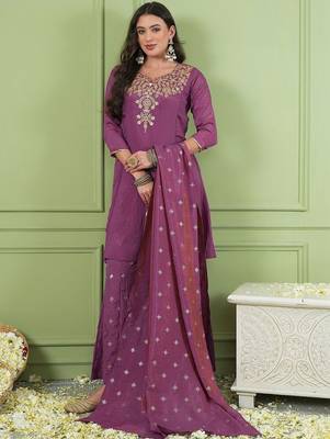 Women Ethnic Motifs Embroidered Regular Thread Work Kurta with Palazzos & With Dupatta 3