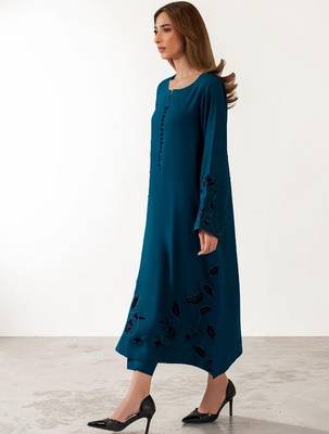 Women Floral Embroidered Regular Patchwork Chanderi Silk Kurta with Trousers & With Dupatta 6