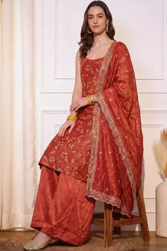 Women Floral Embroidered Regular Sequinned Kurta with Palazzos & With Dupatta