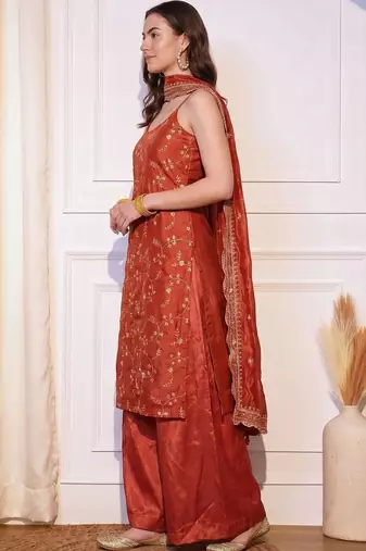 Women Floral Embroidered Regular Sequinned Kurta with Palazzos & With Dupatta