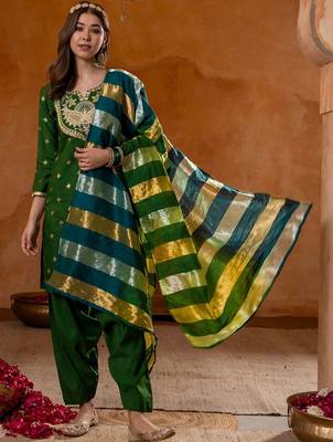 Women Ethnic Motifs Embroidered Regular Kurta with Patiala & With Dupatta 1