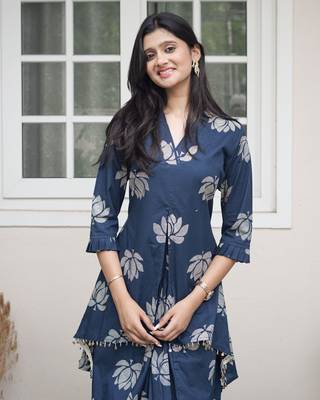 ROYAL INDIGO LOTUS PRINT DHOTI & A-LINE TUNIC SET WITH FRINGE ACCENTS 4