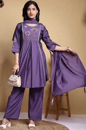 Women Floral Embroidered Pleated Thread Work Kurta with Palazzos & With Dupatta