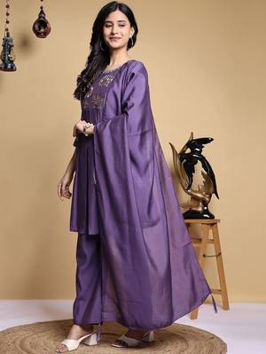 Women Floral Embroidered Pleated Thread Work Kurta with Palazzos & With Dupatta 3