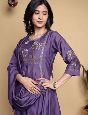 Women Floral Embroidered Pleated Thread Work Kurta with Palazzos & With Dupatta 7