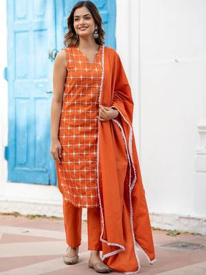 Women Ethnic Motifs Embroidered Regular Pure Cotton Kurta with Trousers & With Dupatta 3