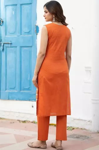 Women Ethnic Motifs Embroidered Regular Pure Cotton Kurta with Trousers & With Dupatta