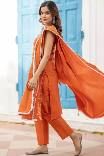 Women Ethnic Motifs Embroidered Regular Pure Cotton Kurta with Trousers & With Dupatta